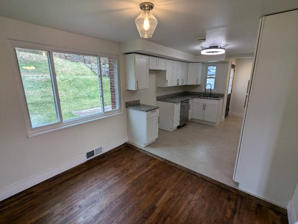 Wilkins Twp, PA 15235,118 Gilmore Dr