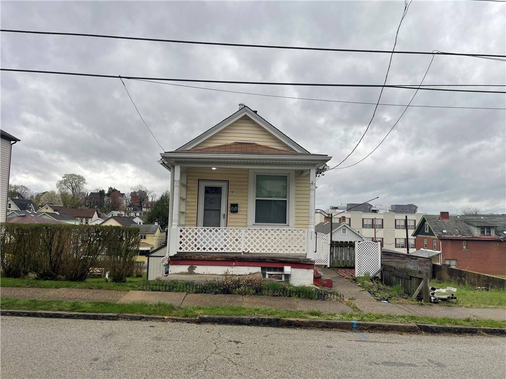 Mckeesport, PA 15132,1208 Scott St