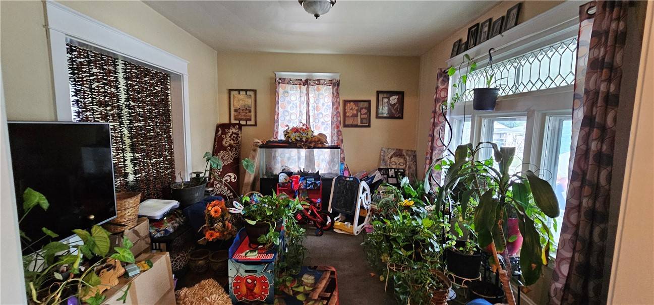 New Castle/5th, PA 16101,1103 Summit St