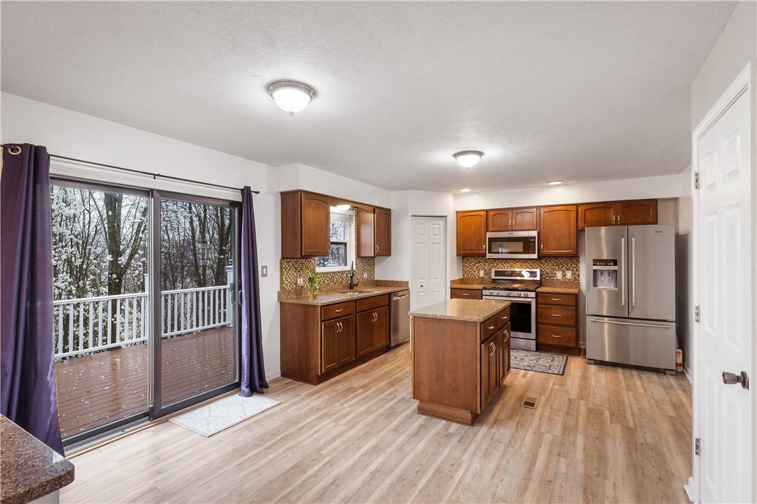 South Strabane, PA 15301,537 Potomac Dr