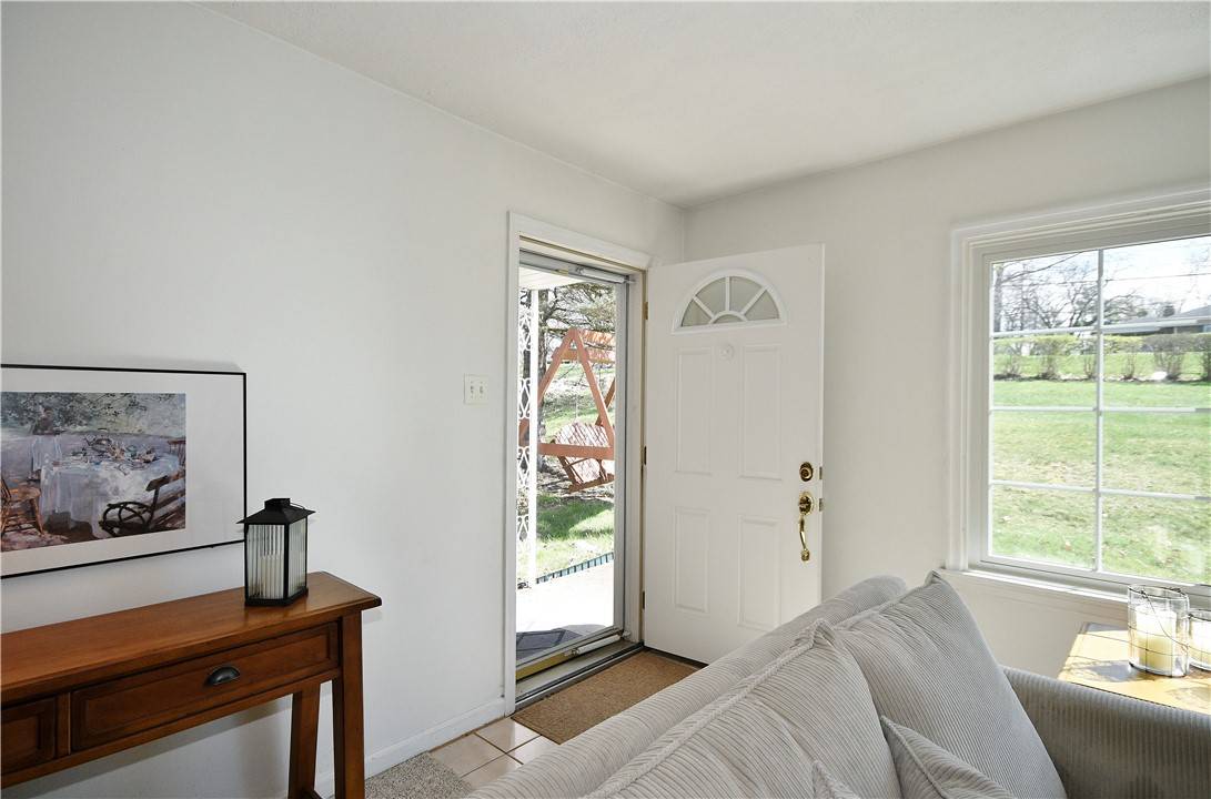 Moon/crescent Twp, PA 15108,133 S Patton