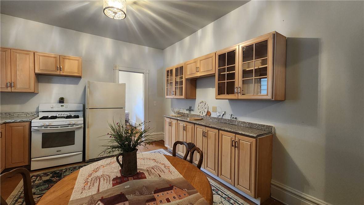 Vandergrift - Wml, PA 15690,102 Sumner Avenue