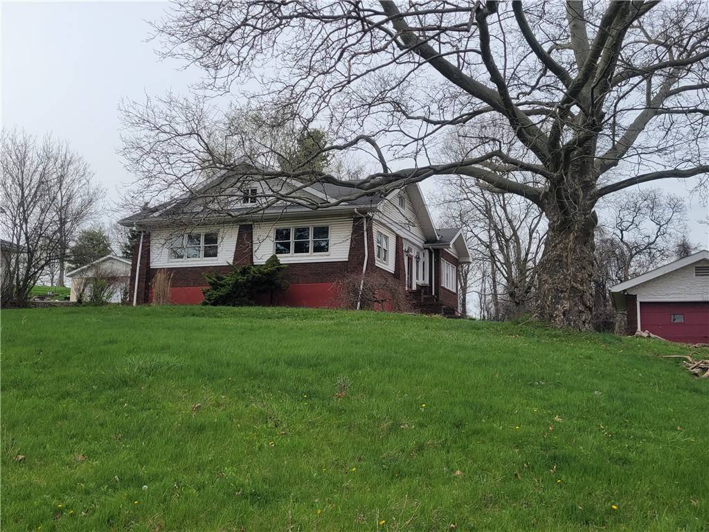South Strabane, PA 15301,889 E Beau St