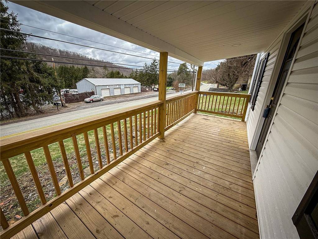 Oakland Twp, PA 16001,416 Oneida Valley Rd