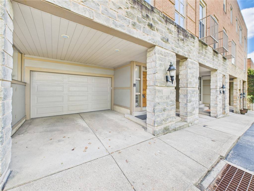 Shadyside, PA 15232,138 N Woodland Rd