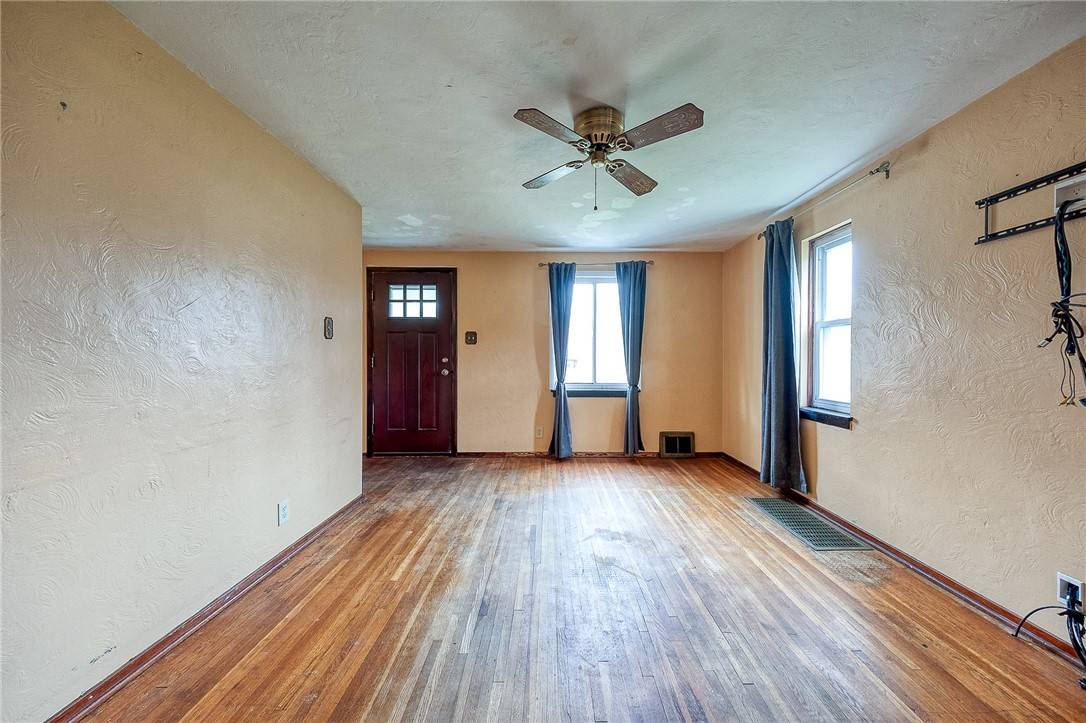 Shaler, PA 15209,210 Verna Dr