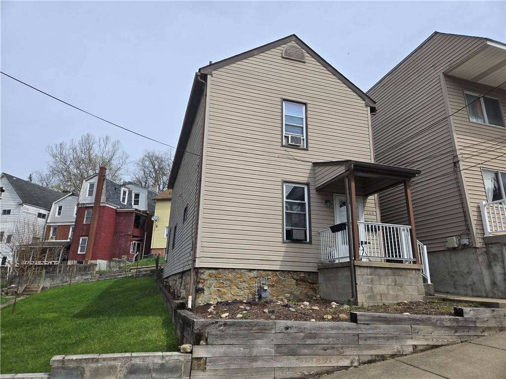 Pitcairn, PA 15140,660 3rd St