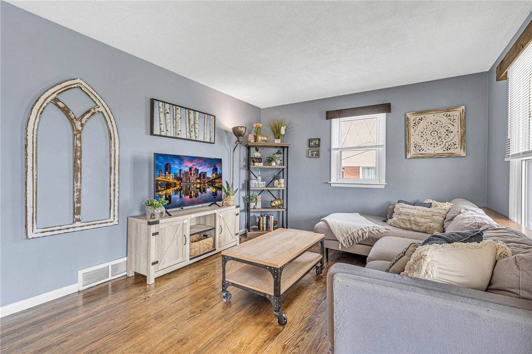 Hopewell Twp - Bea, PA 15001,5016 Clifton Drive