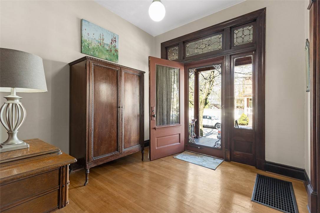 Shadyside, PA 15232,5516 Kentucky Ave