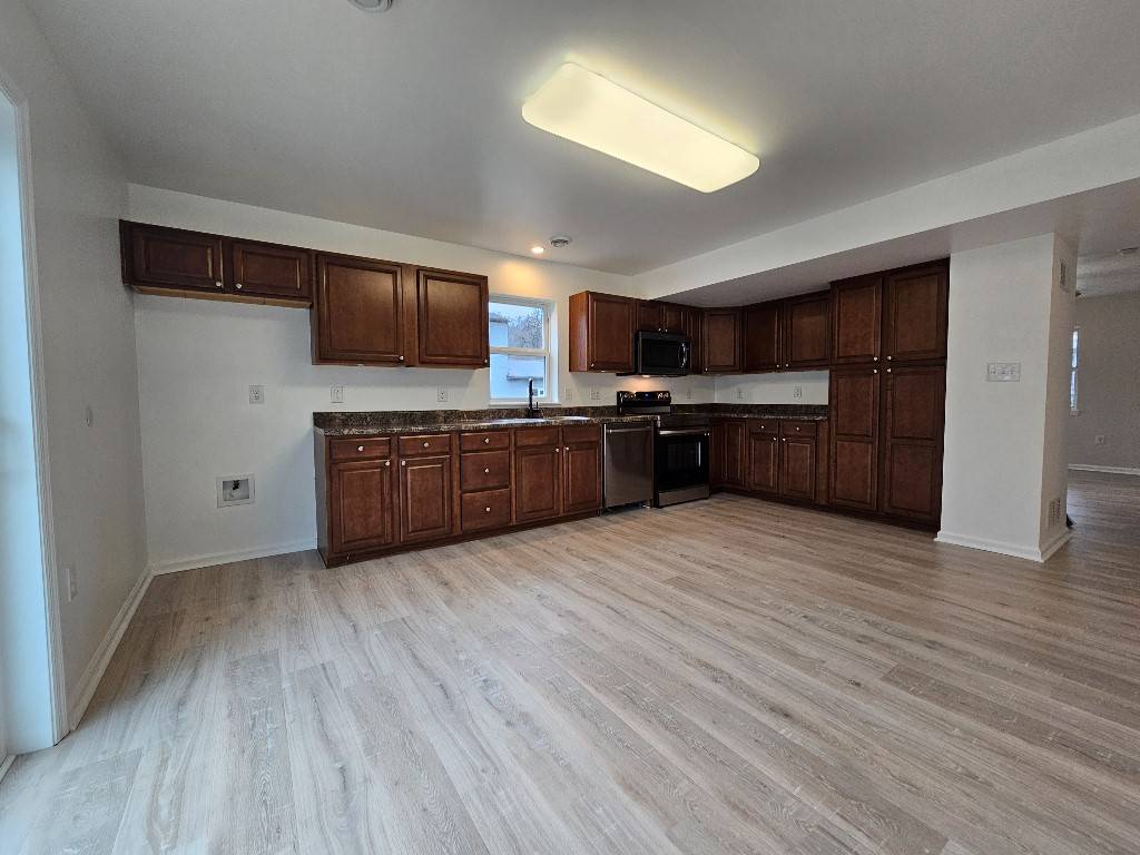 Jeannette, PA 15644,414 S 6th St