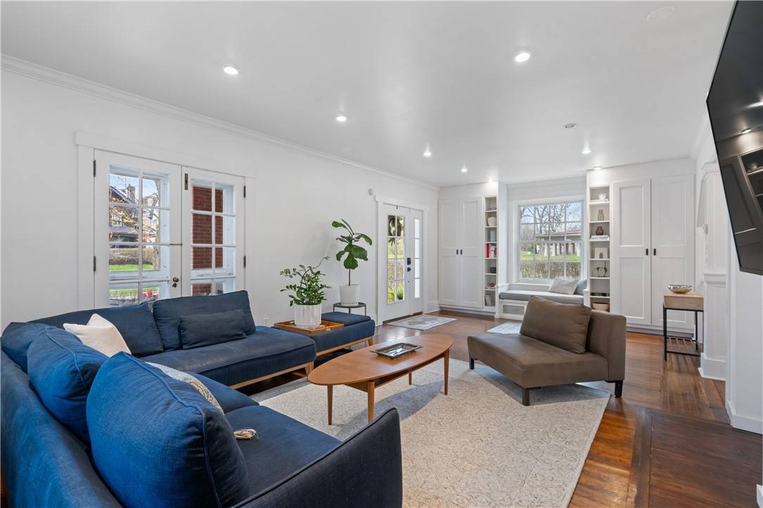 Squirrel Hill, PA 15217,6649 Kinsman Rd