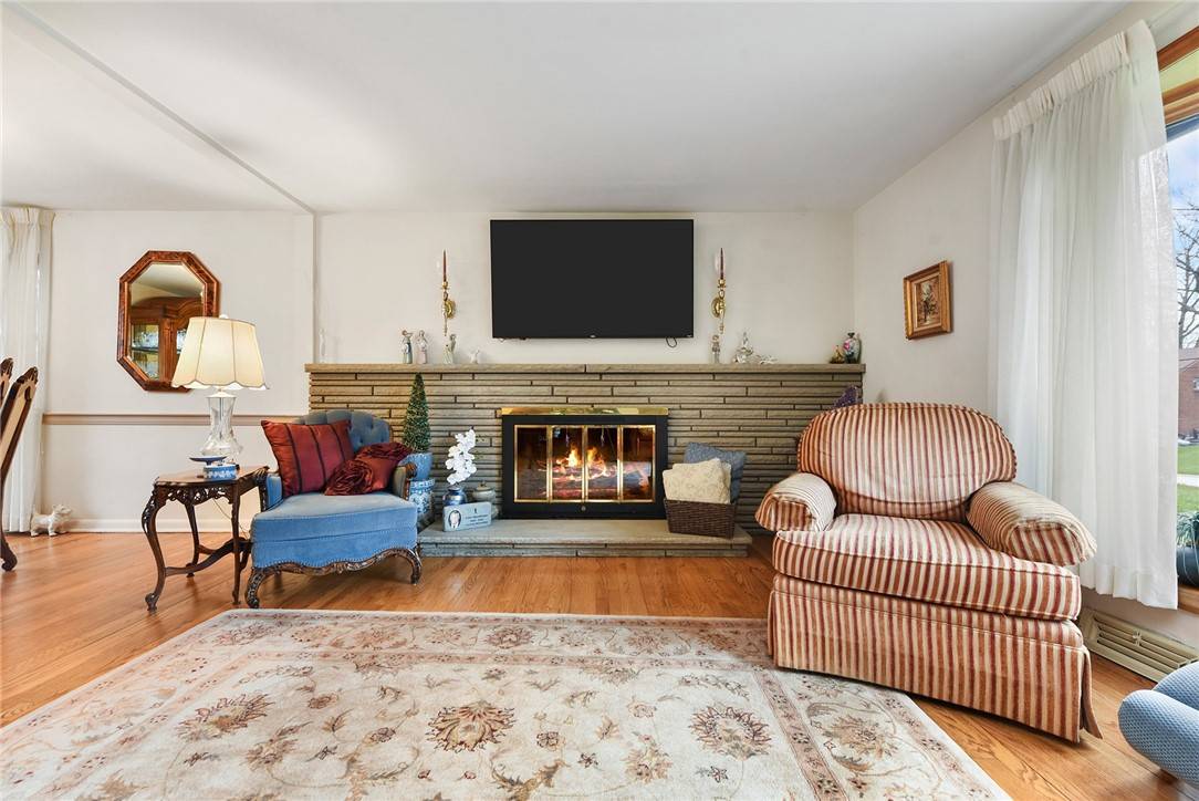 Shaler, PA 15116,1609 Zeuger St