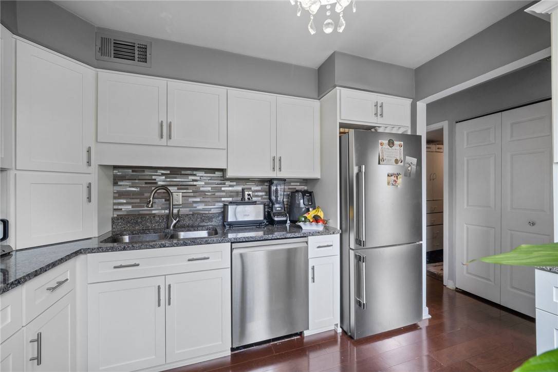 Scott Twp - Sal, PA 15220,2034 Swallow Hill Rd ##130