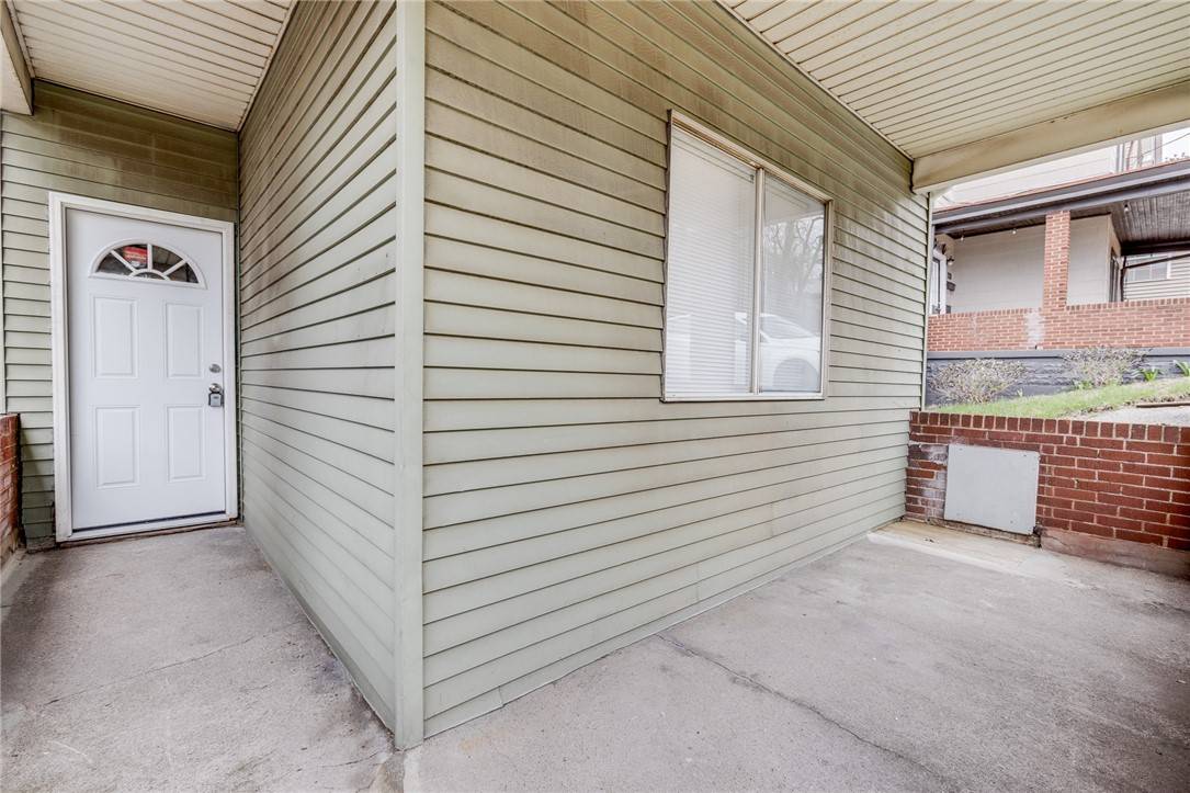 Swissvale, PA 15218,7711 Juniata St