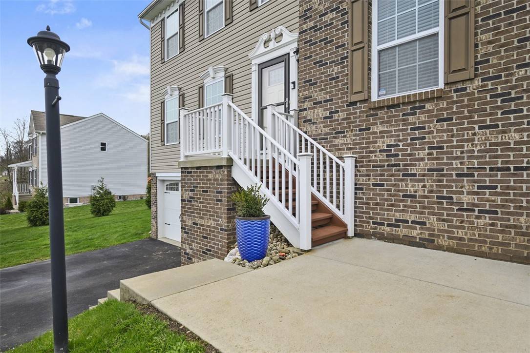Economy, PA 15005,513 Silver Hollow Dr