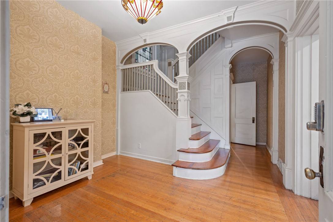 Squirrel Hill, PA 15217,6429 Bartlett St