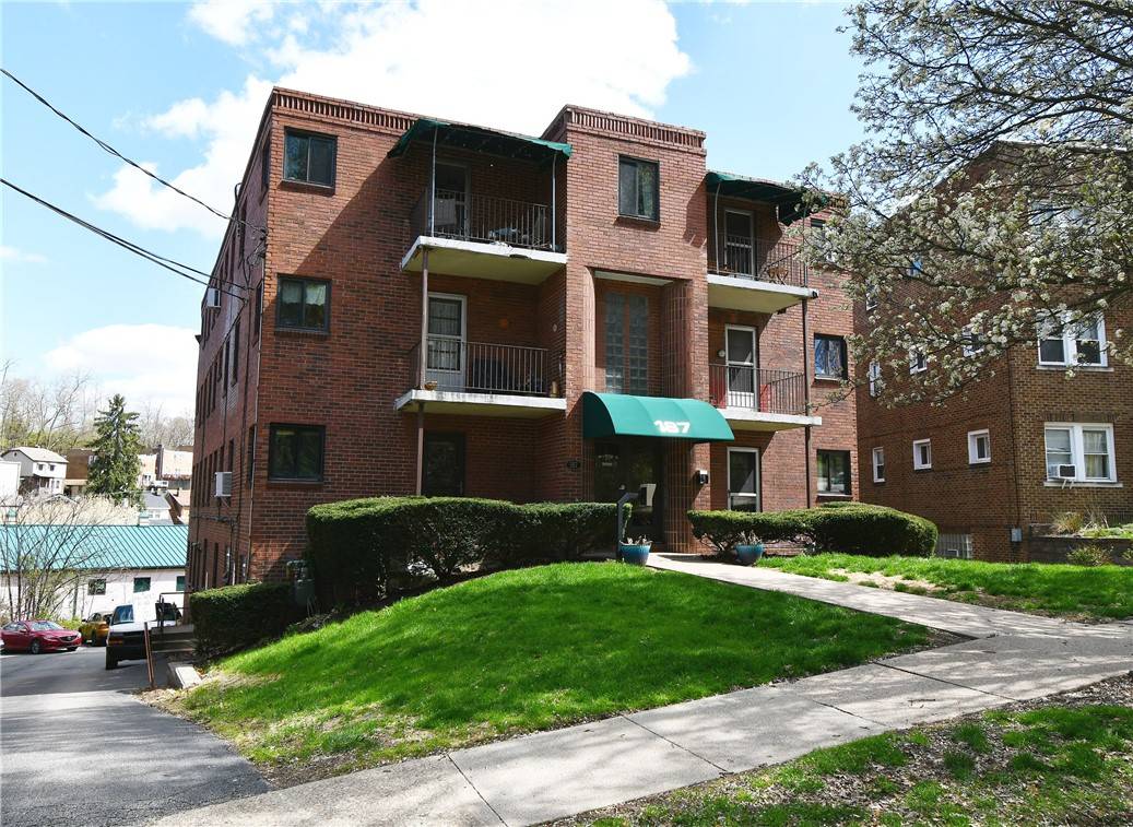 Mt. Lebanon, PA 15216,187 Morrison Dr #11
