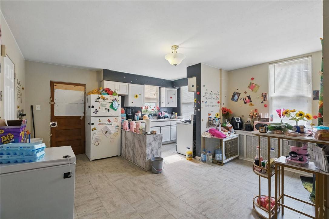 Mckees Rocks, PA 15136,853 Railroad St