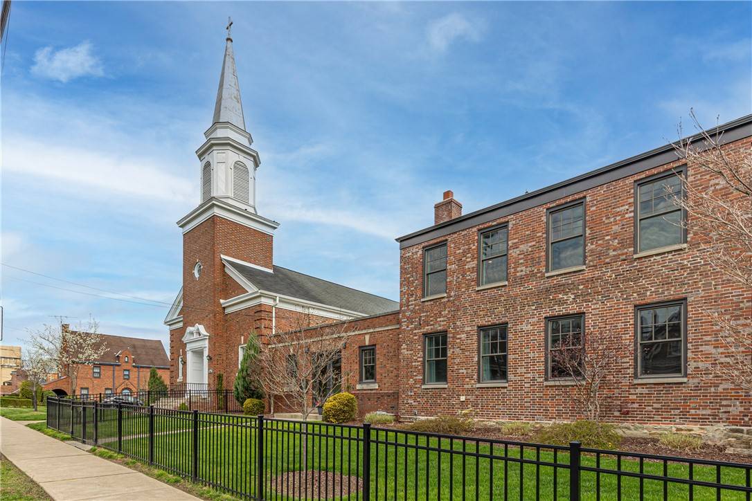 Stanton Heights, PA 15201,4721 Stanton Ave