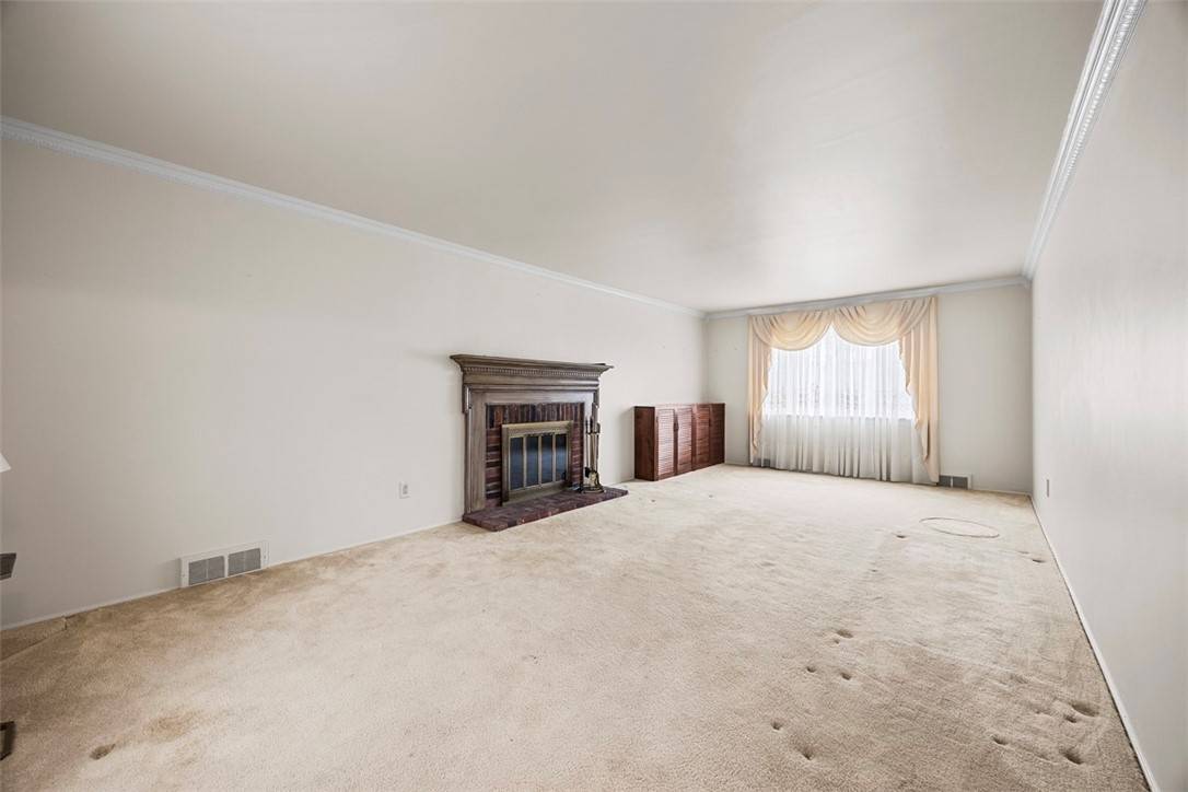 Mt. Lebanon, PA 15228,931 Country Club Dr