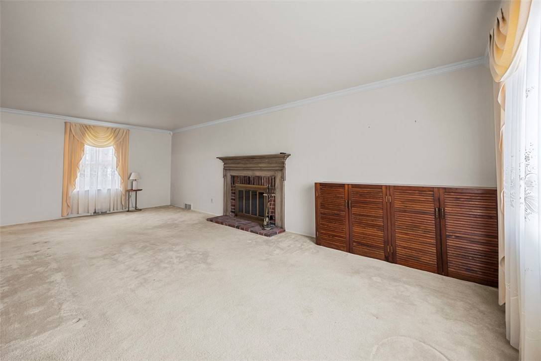 Mt. Lebanon, PA 15228,931 Country Club Dr