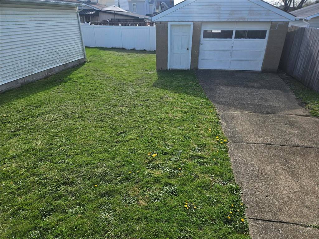 New Castle/4th, PA 16101,1112 Williams St