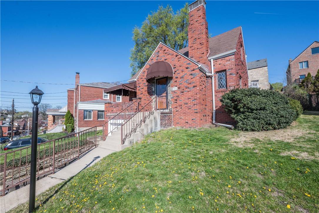 Brentwood, PA 15227,4004 Cloverlea St