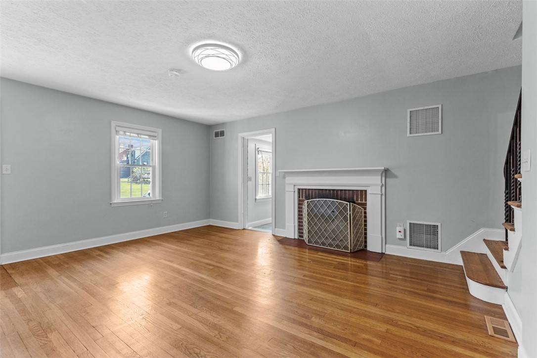 Shaler, PA 15116,2707 Sherwood