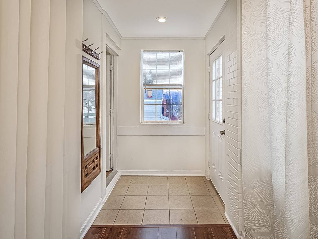 Greenfield, PA 15207,4022 Lydia Street