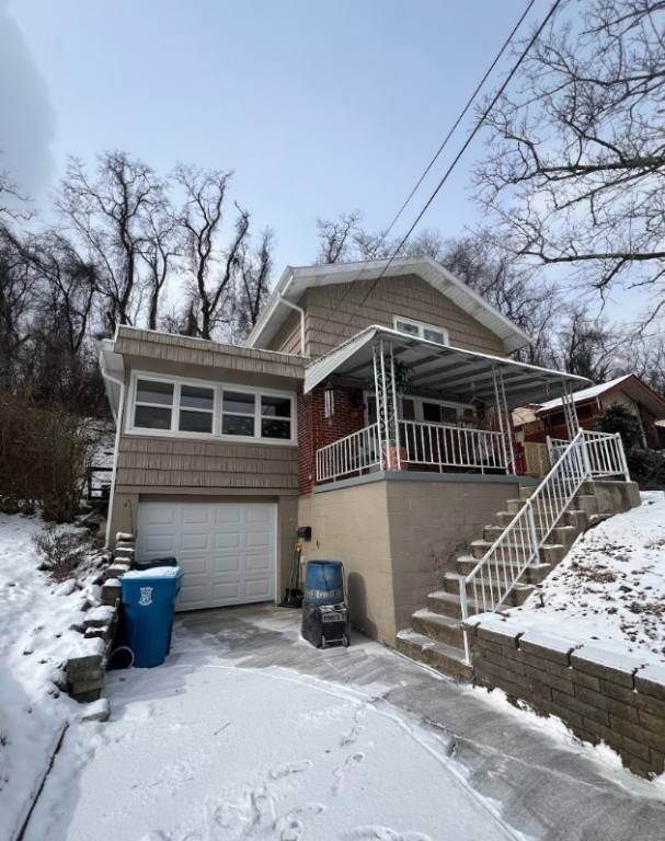 Wilkins Twp, PA 15235,129 Queenston Dr
