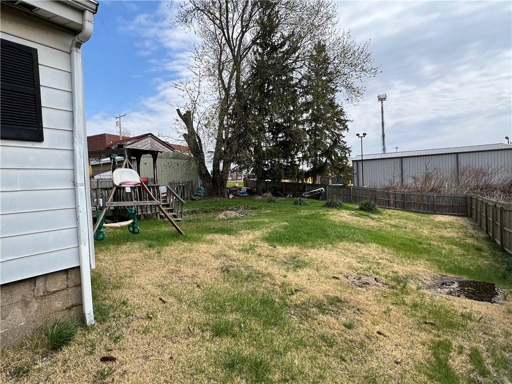 North Huntingdon, PA 15642,221 Clay Pike