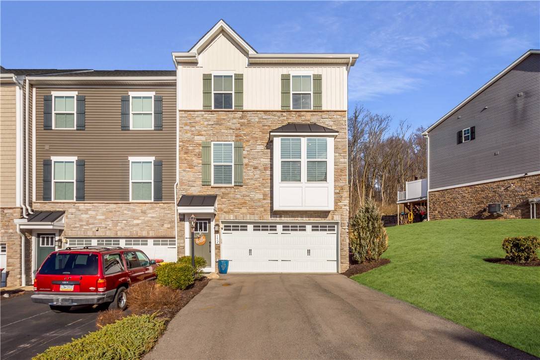 Robinson Twp - Nwa, PA 15136,152 COLE DRIVE