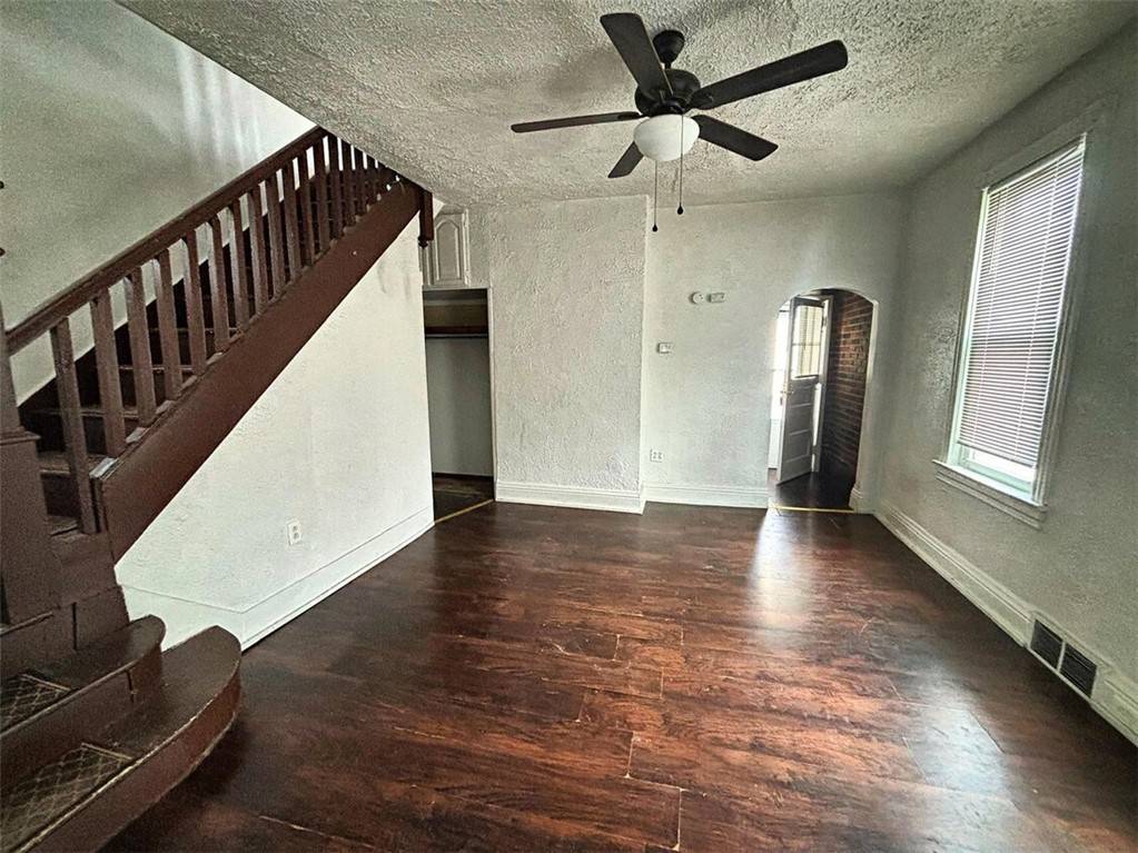 Clairton, PA 15025,215 N 4th