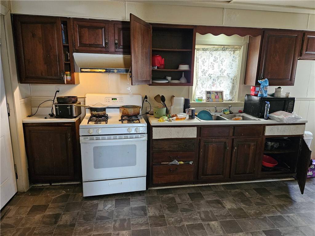 Sheraden, PA 15204,3026 Zephyr Ave