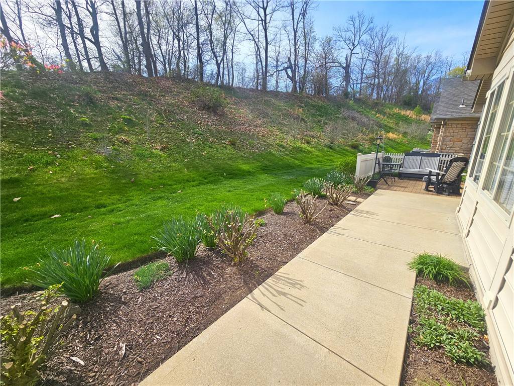 Chartiers, PA 15301,513 Fair Meadow Drive