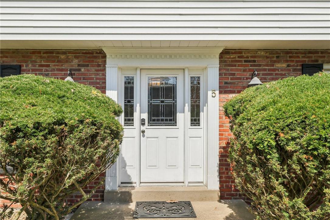 Aspinwall, PA 15215,5 Knollwood Dr