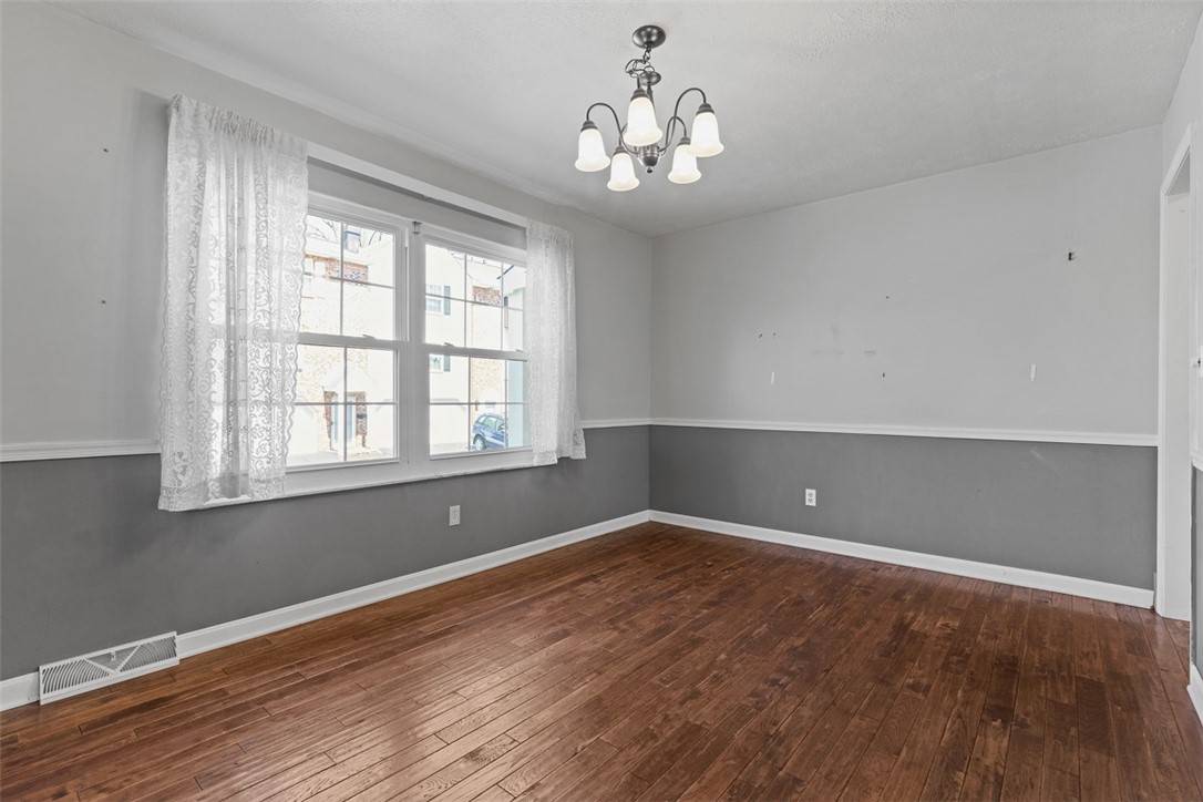 Bethel Park, PA 15102,1402 Magnolia Court