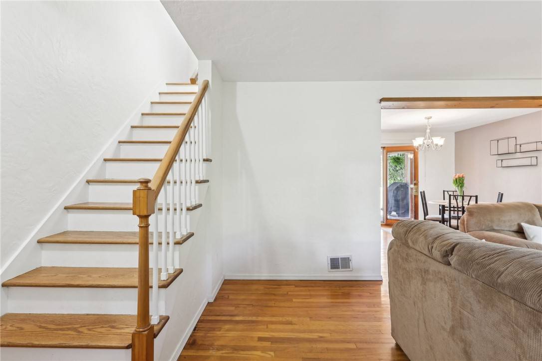 Pleasant Hills, PA 15236,350 Saratoga Dr