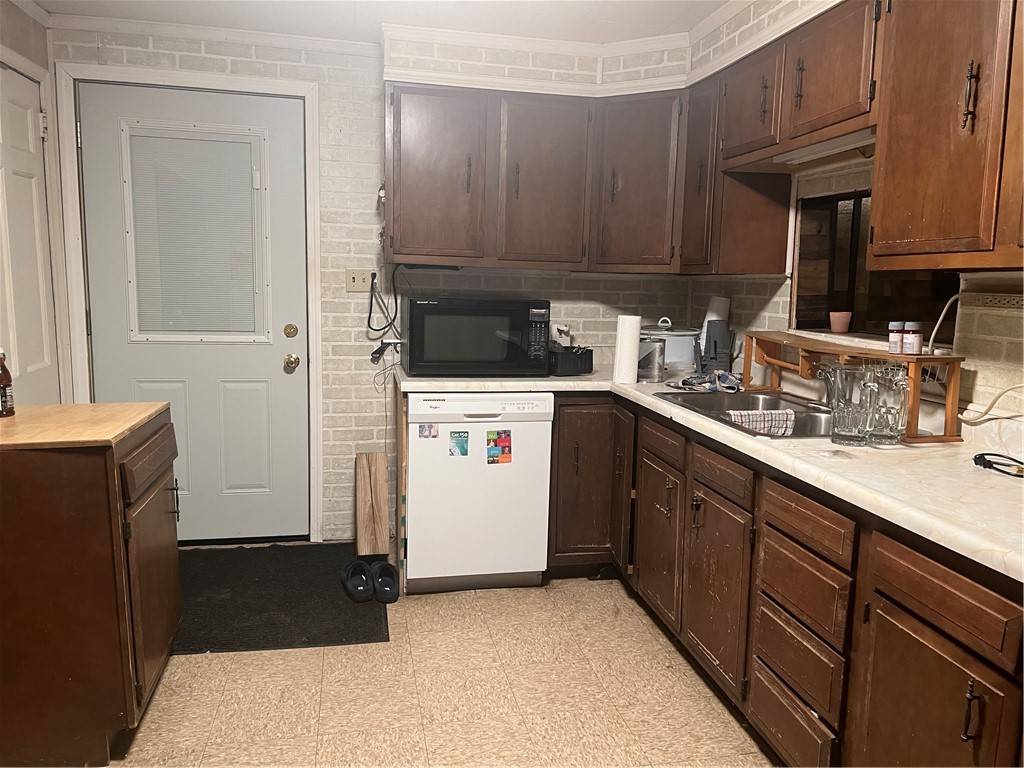 New Castle/4th, PA 16101,626 Forrest St #R
