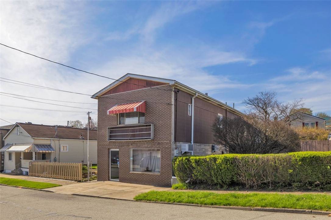 Brackenridge, PA 15014,1009 9th Ave