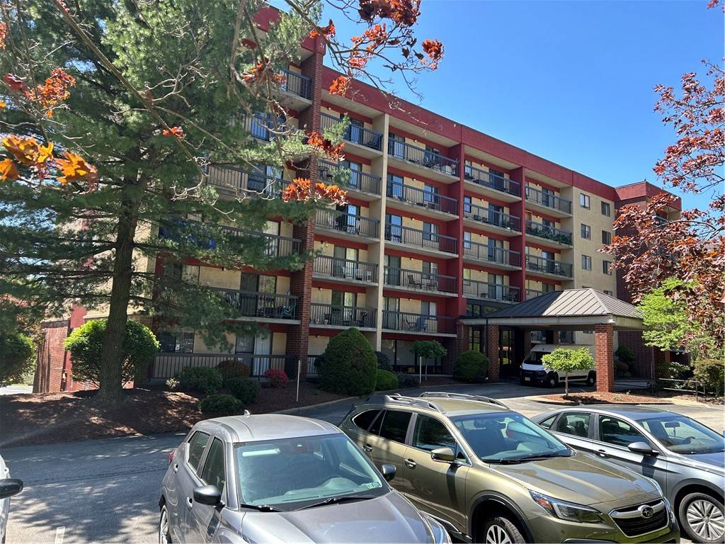 Forest Hills Boro, PA 15221,1987 Centurion Dr, # 505