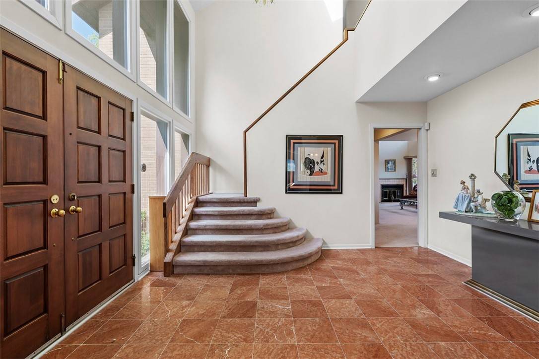Fox Chapel, PA 15238,99 Haverford Rd