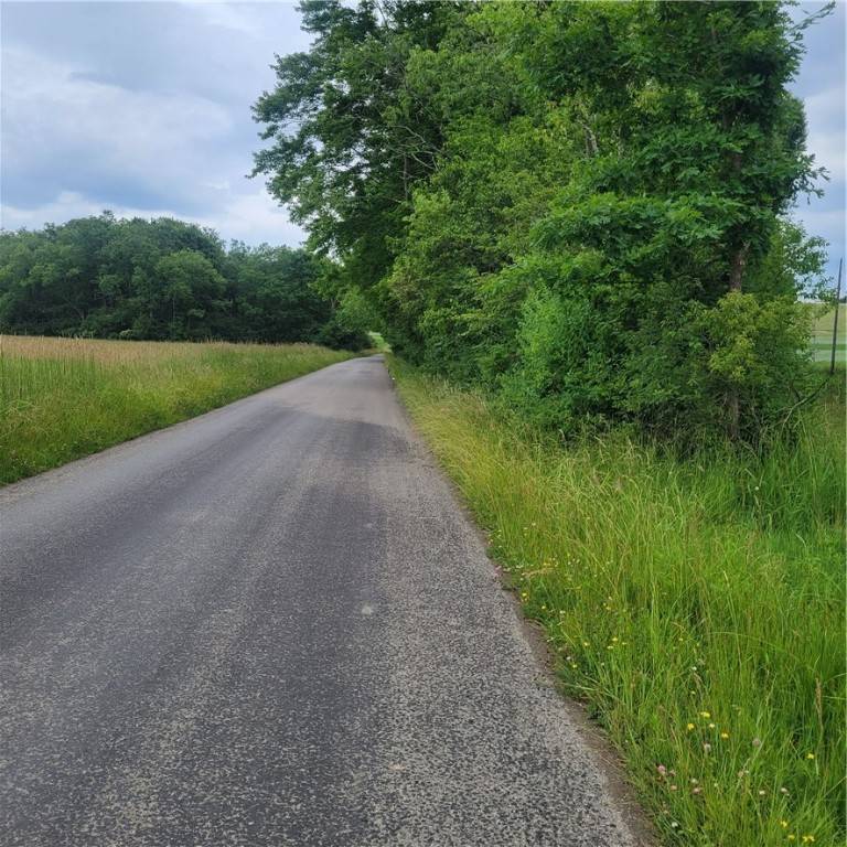 Rockland Twp, PA 16374,2 McDowell Rd