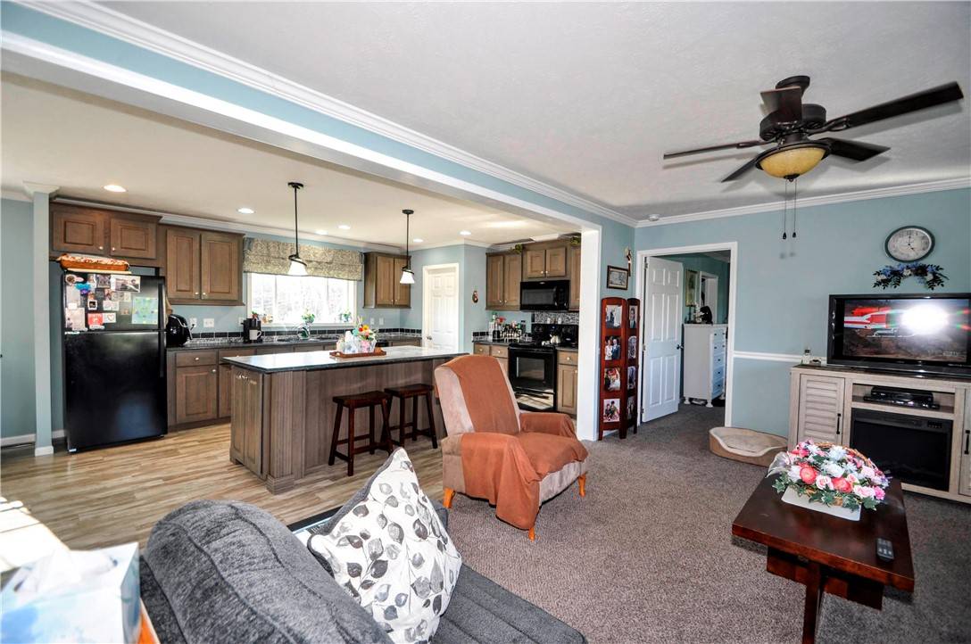 Rostraver, PA 15012,16 Jean St