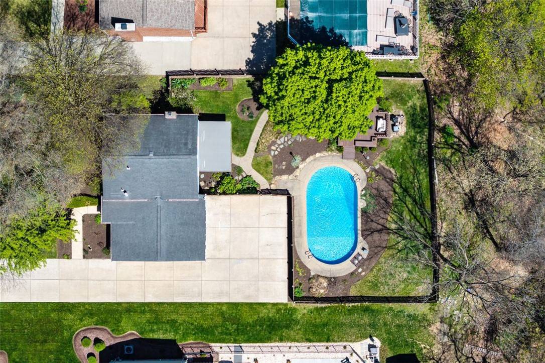 Bethel Park, PA 15102,5983 Daleview Drive