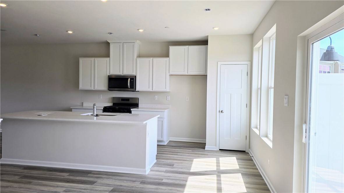 Moon/crescent Twp, PA 15108,188 Sweetwater Dr