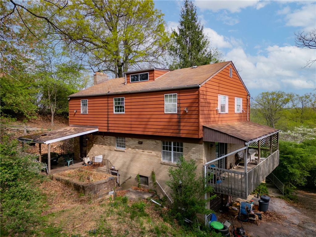 Shaler, PA 15116,525 Glenhaven Dr