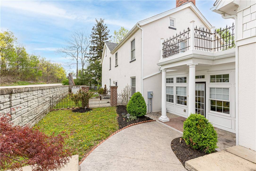 Amwell, PA 15301,1401 Amity Ridge Rd