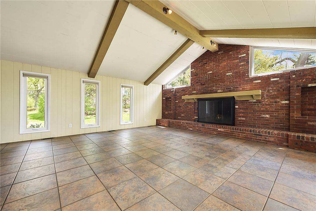 Mccandless, PA 15237,1019 Center Oak Dr