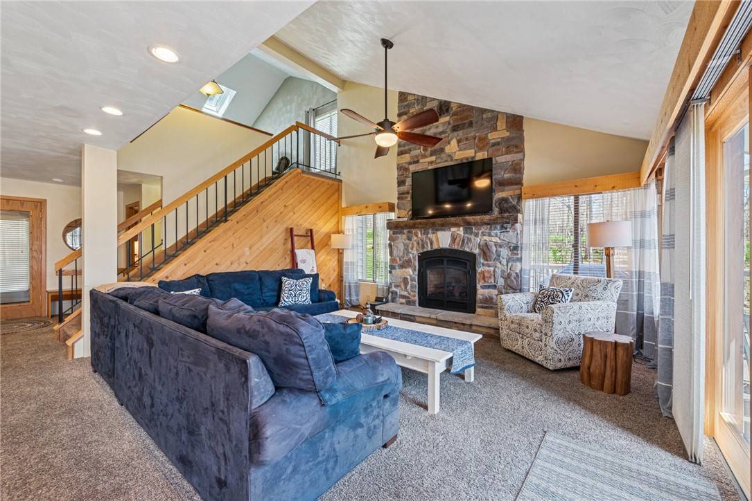 Hidden Valley, PA 15502,1944 South Ridge Way